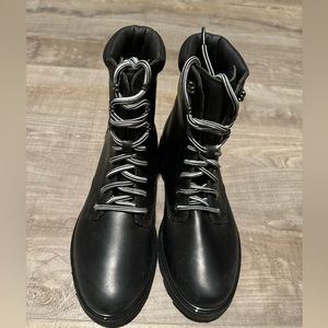 Sorel combat boots